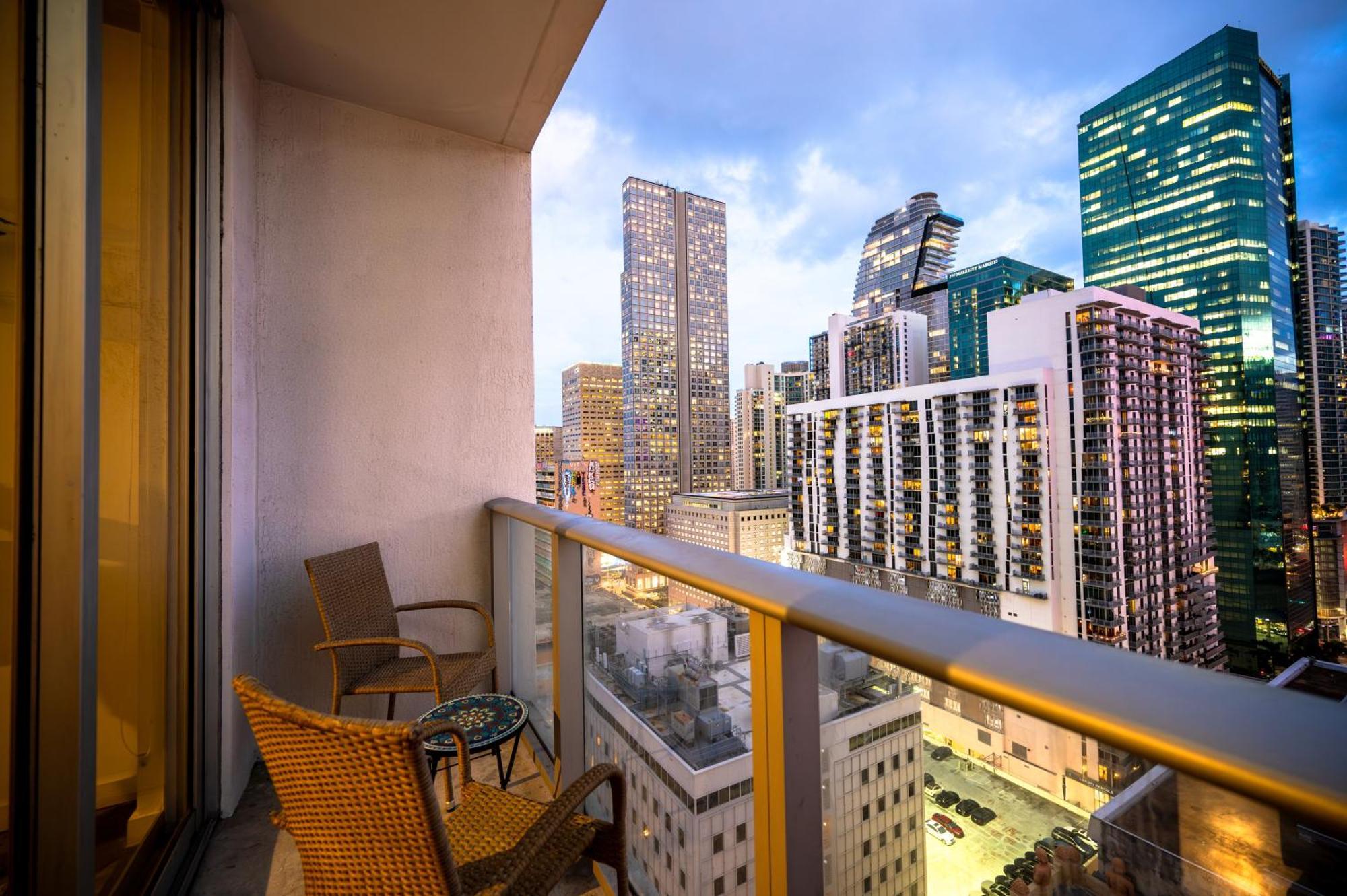 Apartamento Luxury Loft W Skyline View, Rooftop Pool, Brickell Downtown *