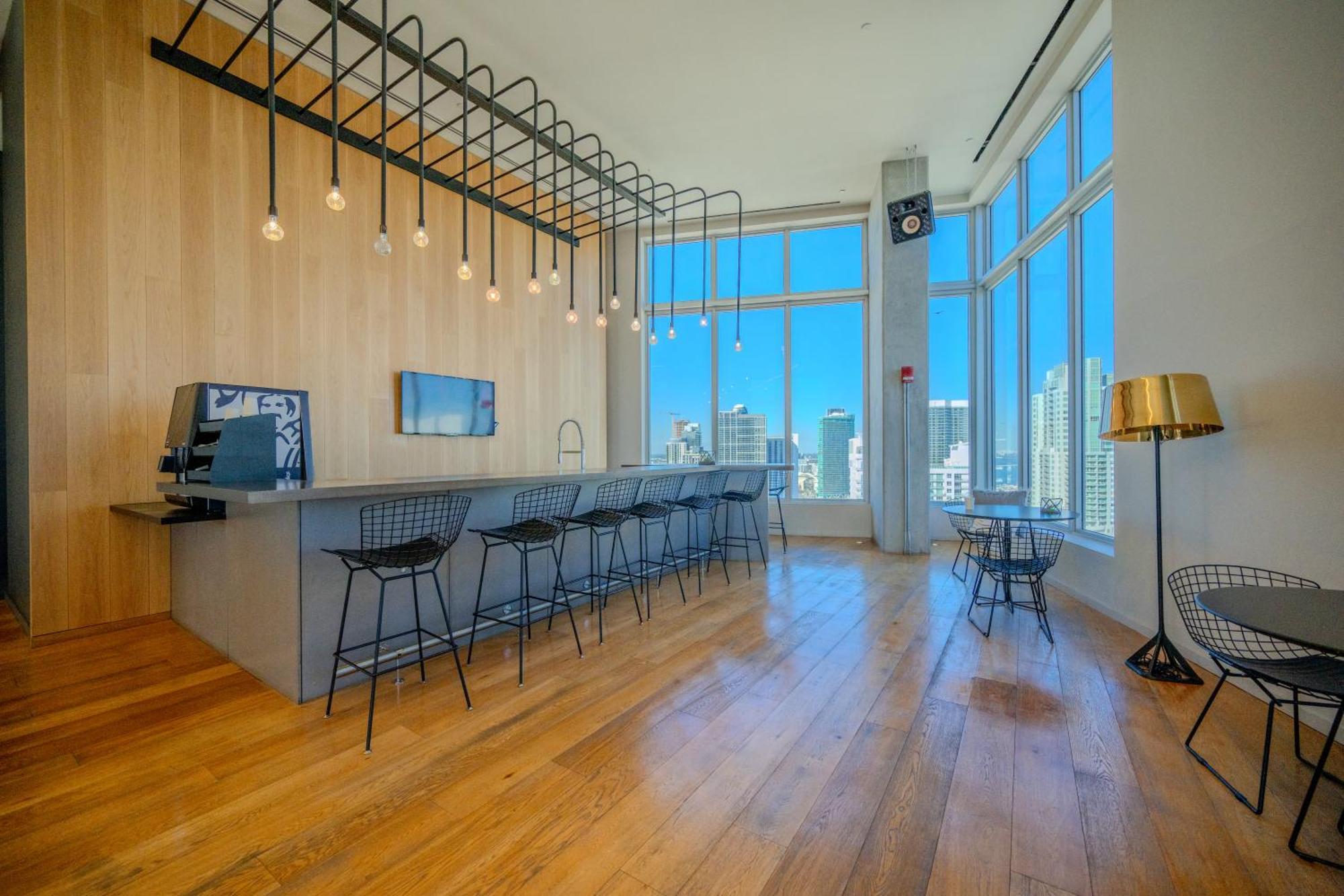 Luxury Loft W Skyline View, Rooftop Pool, Brickell Downtown Apartamento *