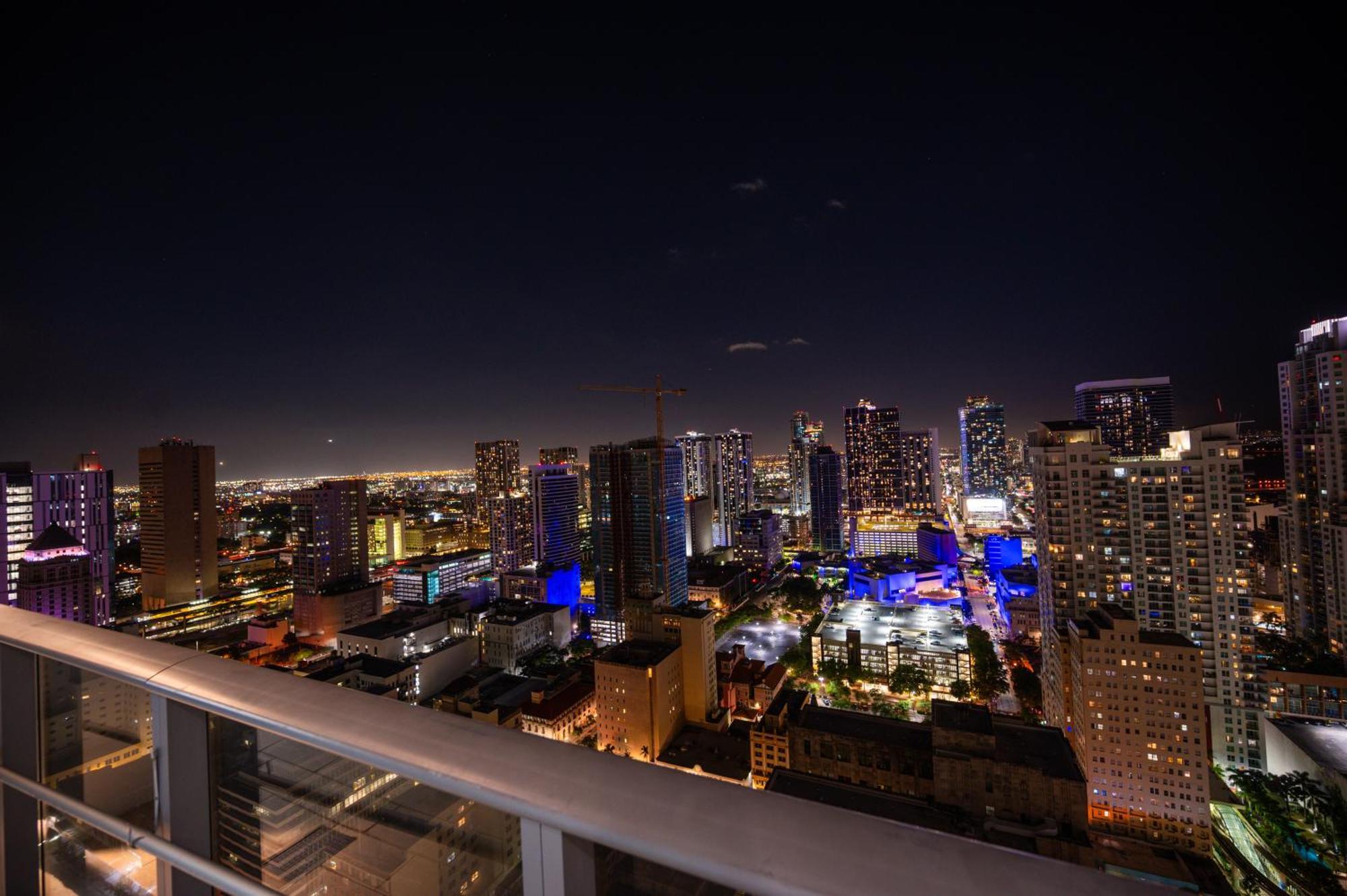 Apartamento Luxury Loft W Skyline View, Rooftop Pool, Brickell Downtown Miami