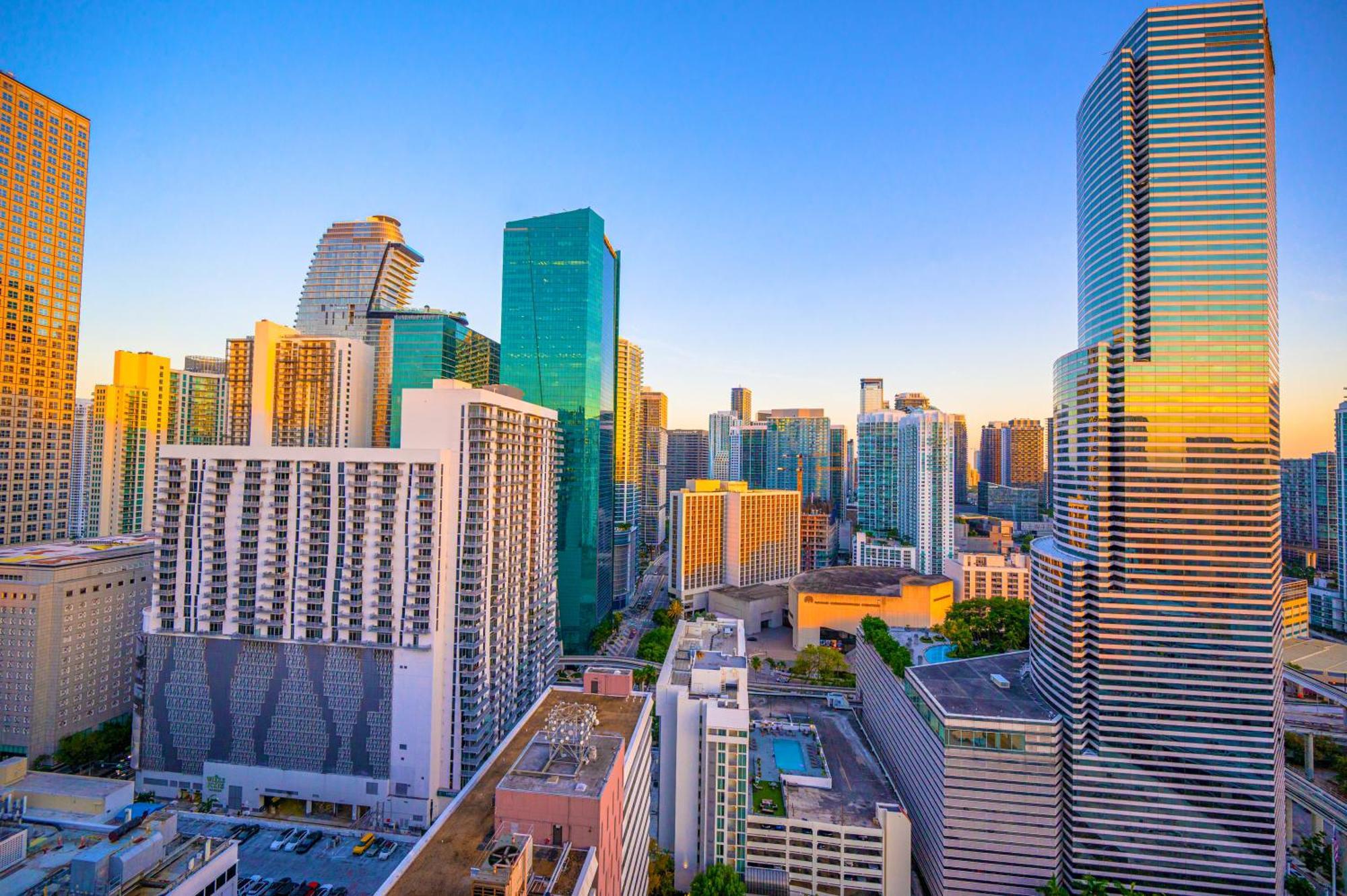 Apartamento Luxury Loft W Skyline View, Rooftop Pool, Brickell Downtown Miami
