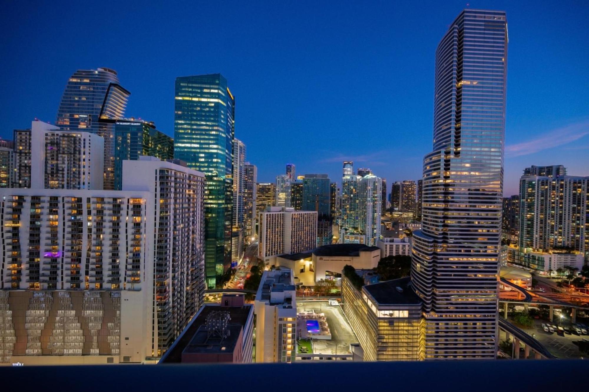 Apartamento Luxury Loft W Skyline View, Rooftop Pool, Brickell Downtown