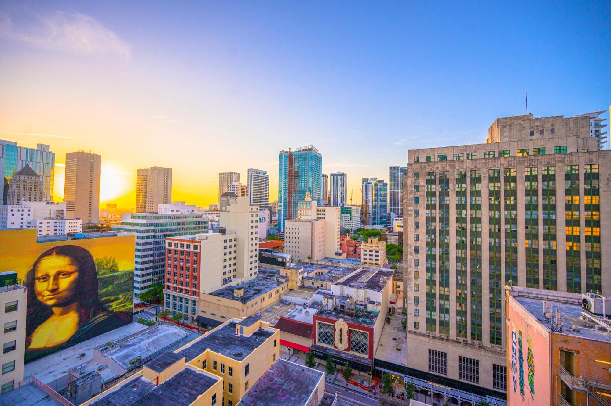 Luxury Loft W Skyline View, Rooftop Pool, Brickell Downtown Apartamento *